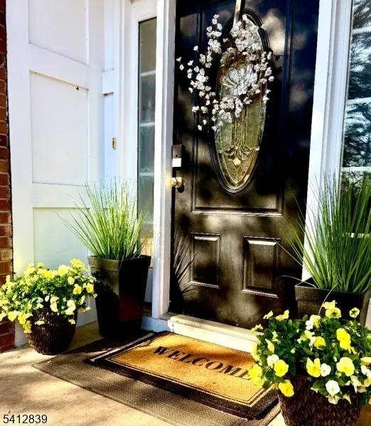 6 Rock Spring Rd, Chester Twp., NJ 07930