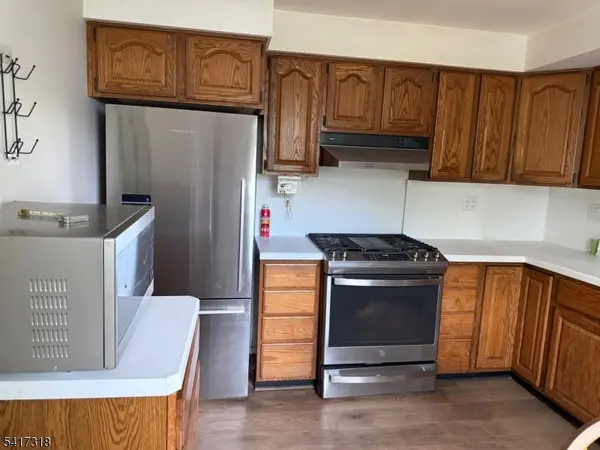 28-27 Sheridan Pl, Fair Lawn Boro, NJ 07410