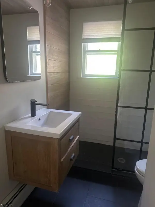 28-27 Sheridan Pl, Fair Lawn Boro, NJ 07410