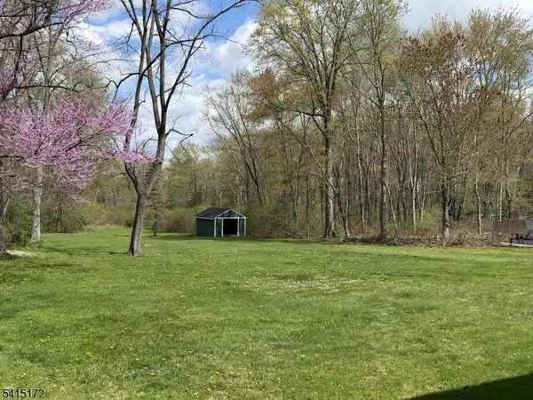 10 Bellows Ln, Montville Twp., NJ 07082