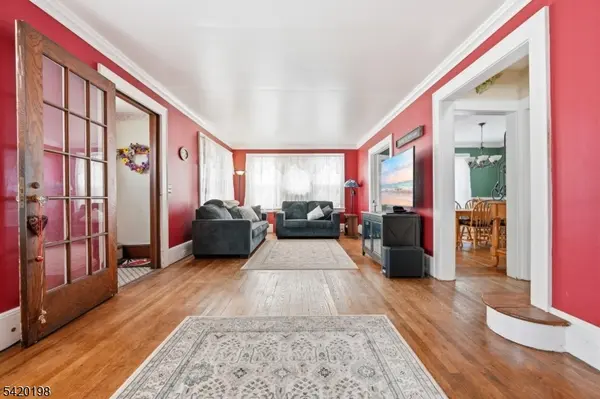 27 Reservoir Pl, Belleville Twp., NJ 07109