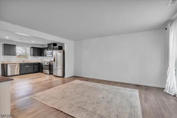 79 Burr St, Monroe Twp., NJ 08094