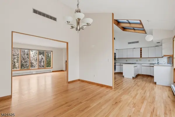 8 Bogert Rd, Montville Twp., NJ 07058