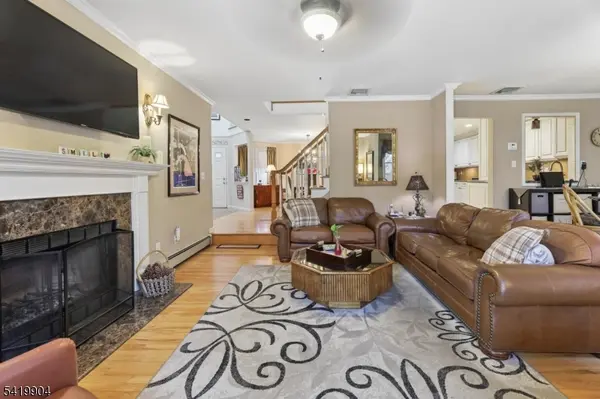 7 Valen Ct, Franklin Lakes Boro, NJ 07417