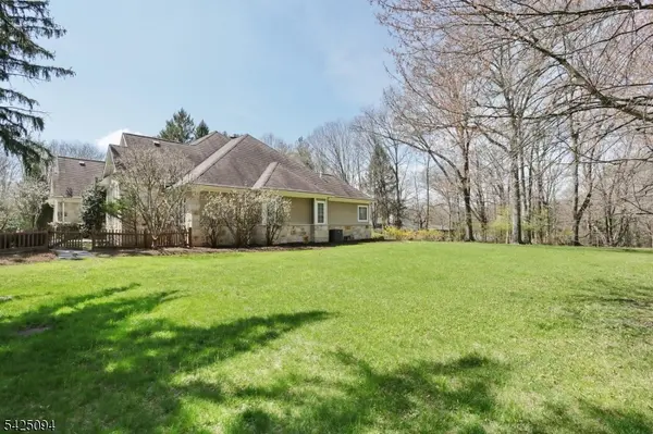 285 E Saddle River Rd, Upper Saddle River Boro, NJ 07458