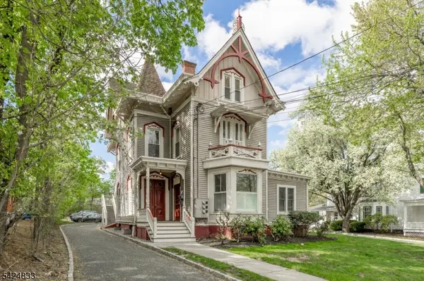 331 Main St, Chatham Boro, NJ 07928