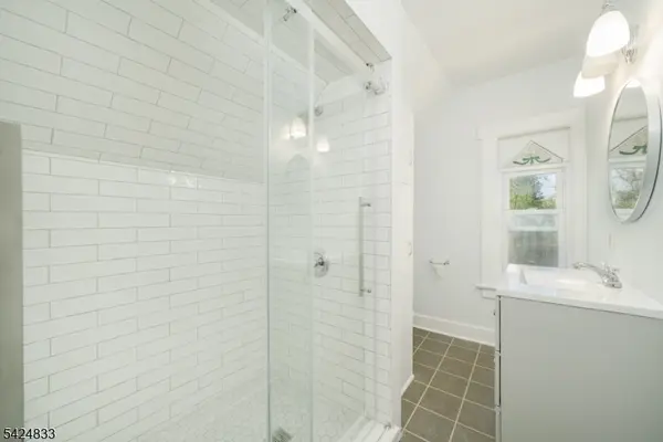 331 Main St, Chatham Boro, NJ 07928