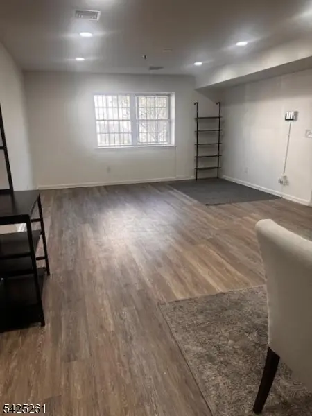 81-83 Hawthorne Ave #1, Newark City, NJ 07112