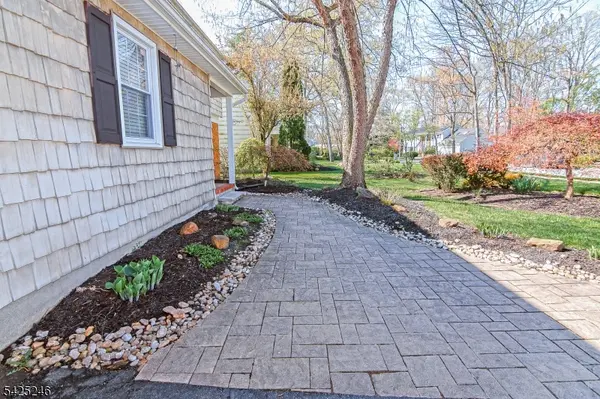 63 Independence Dr, East Brunswick Twp., NJ 08816