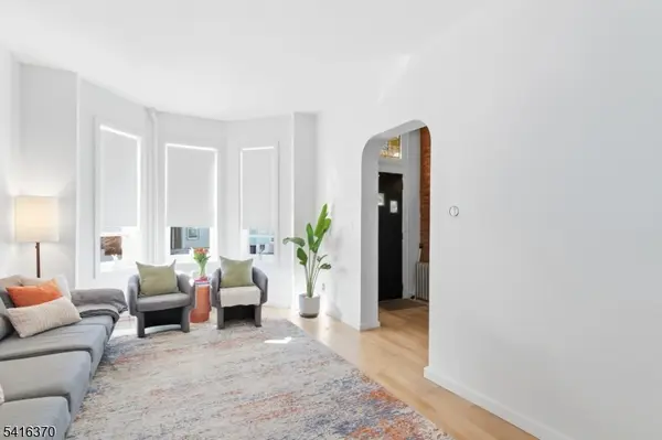 527 N 3Rd St, East Newark Boro, NJ 07029