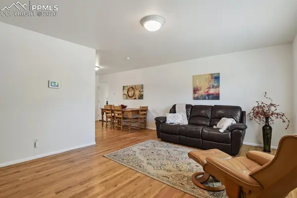 906 Bowser DR, Colorado Springs, CO 80909