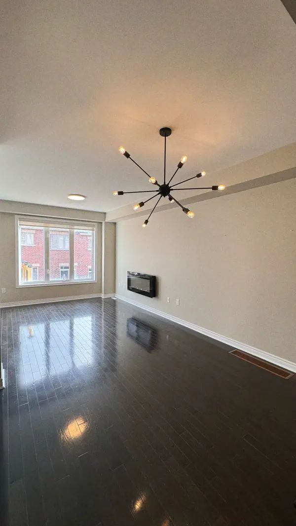 29 Gower DR, Aurora, ON L4G 0V9