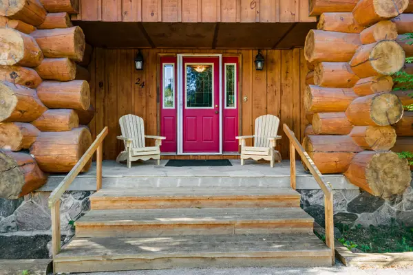 24 Oliver CRES, Collingwood, ON L9Y 3Z1