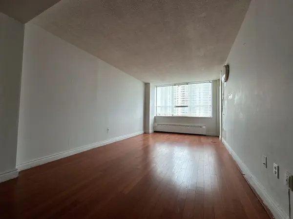 340 Dixon RD #808, Toronto W09, ON M9R 1T1