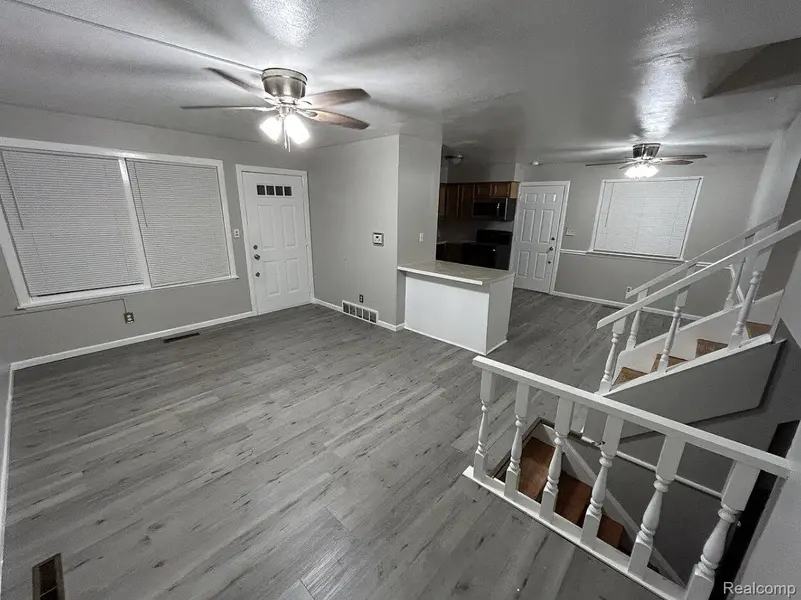 5825 Branch RD, Flint, MI 48506