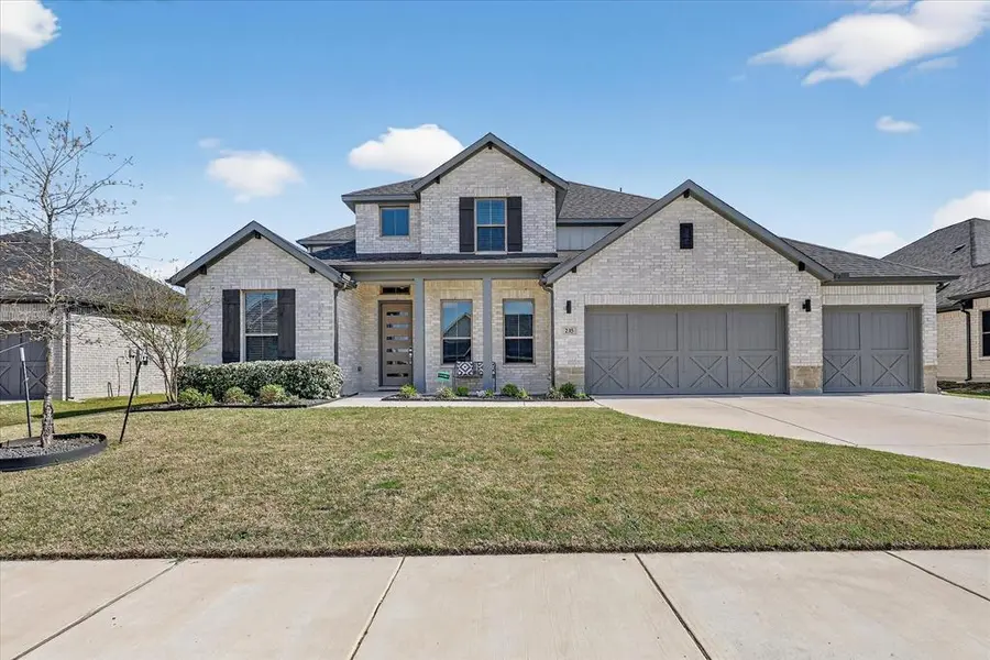 235 Half Moon Drive, Waxahachie, TX 75165