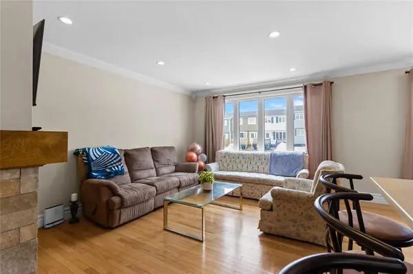 9 Scammell Crescent, Mount Pearl, NL A1N 2G1