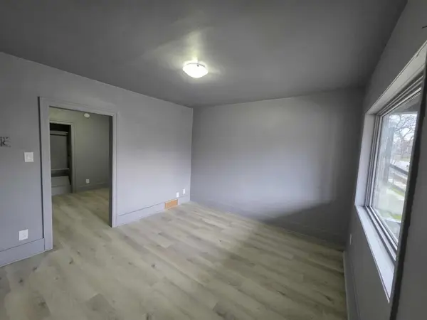 525 Redwood AVE, Winnipeg, MB R2W 1S7