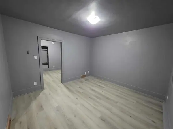 525 Redwood AVE, Winnipeg, MB R2W 1S7