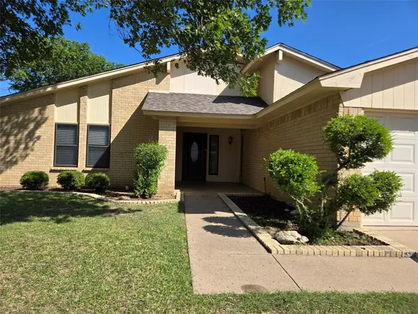 7000 Santa Rita Court, Fort Worth, TX 76133