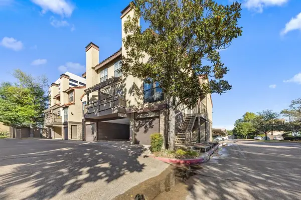 5757 E University Boulevard #26D, Dallas, TX 75206