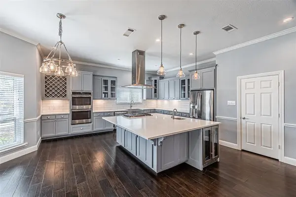 2108 Vista Ridge Court, Arlington, TX 76013