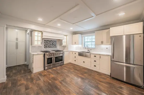 1015 Epenard Street, Dallas, TX 75211