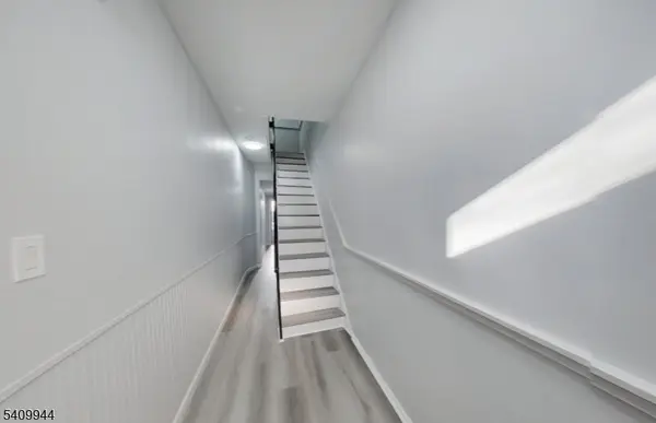 130 1St St #4, Elizabeth City, NJ 07206