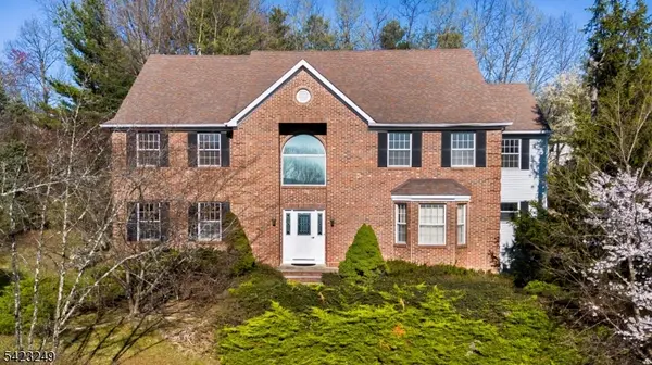 10 Pierson Ct, Mahwah Twp., NJ 07430