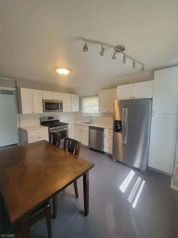 565 Hunter Ave, Scotch Plains Twp., NJ 07076