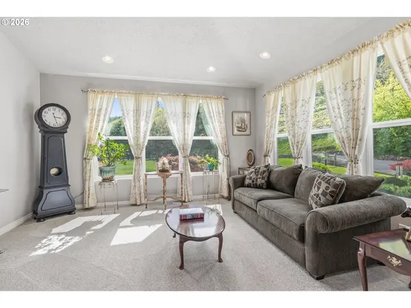 480 Apple Creek Rd, Longview, WA 98632