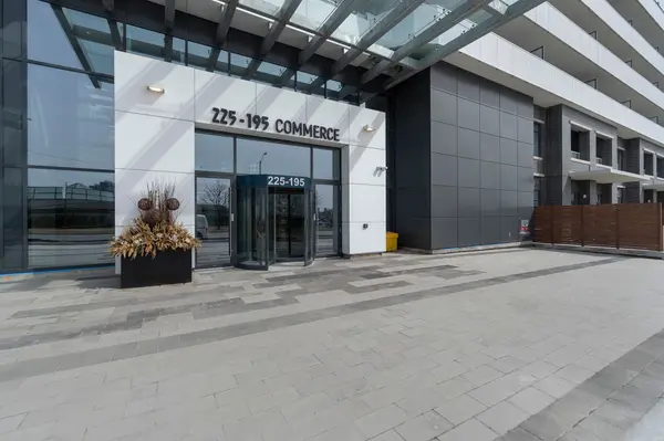 225 Commerce ST #3210, Vaughan, ON L4K 0R1