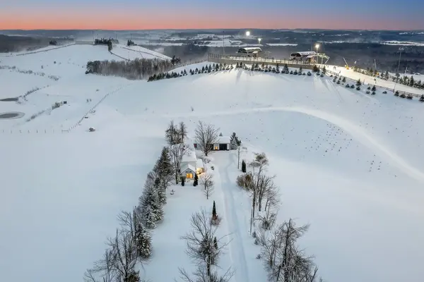 4885 6 Line N, Oro-medonte, ON L0K 1E0