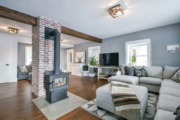 4885 6 Line N, Oro-medonte, ON L0K 1E0