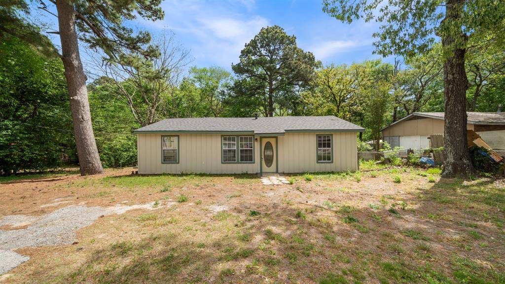 901 W Cayuga Drive, Athens, TX 75751