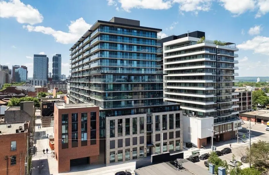 1 Jarvis ST #1019, Hamilton, ON L8R 3J2