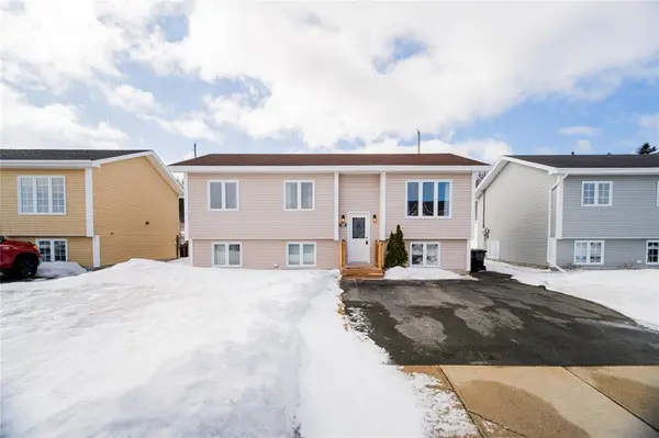 16 Cessna Street, St. John's, NL A1A 5Y4