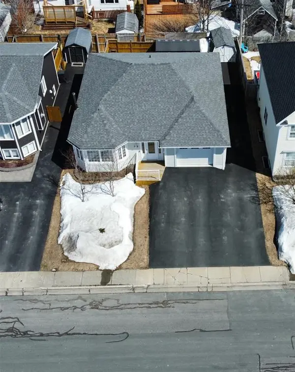 13 Westbrook Landing, Mount Pearl, NL A1N5G7