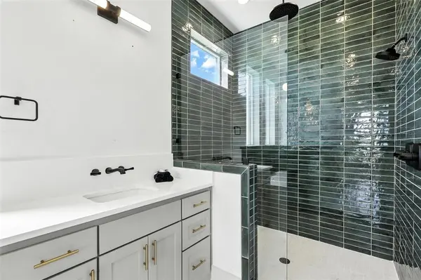 108 Gibson Bend, Weatherford, TX 76087