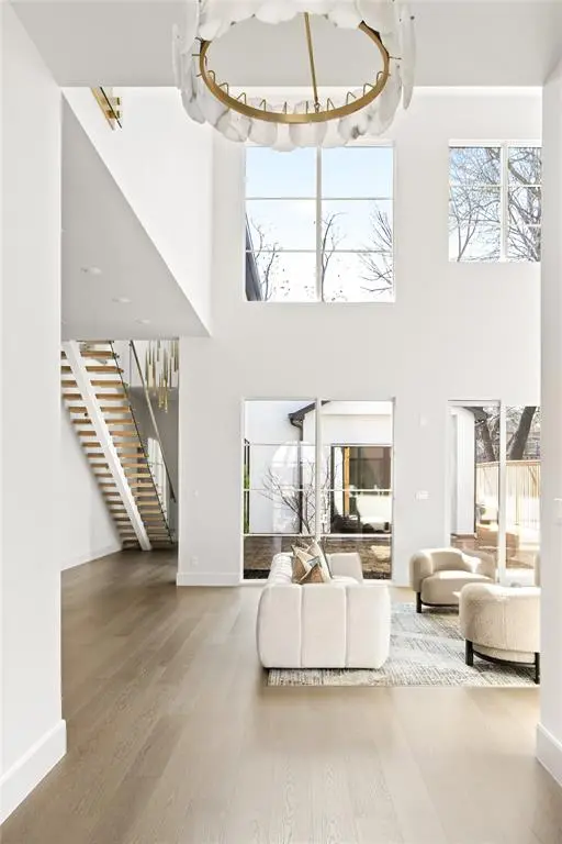 7330 Casa Loma Avenue, Dallas, TX 75214