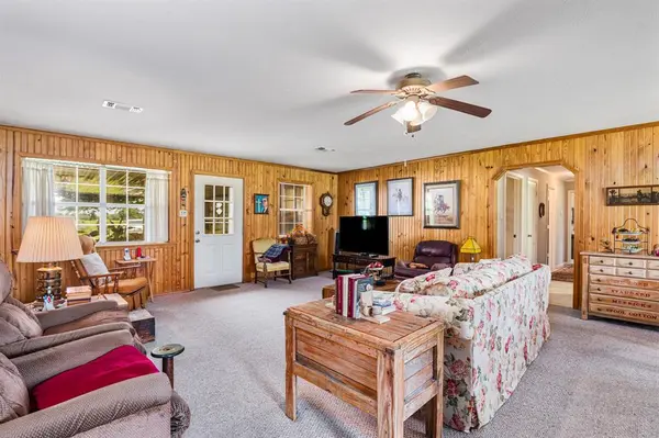 888 State Highway 21 E, Crockett, TX 75835