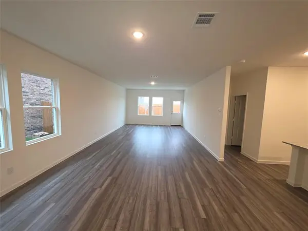 2304 Winthrop Avenue, Princeton, TX 75407