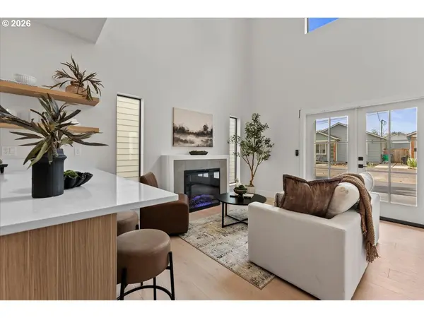 7884 SE 70th AVE, Portland, OR 97206