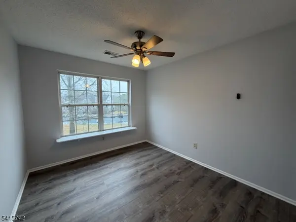 6 Nashville Ct, Tinton Falls Boro, NJ 07712