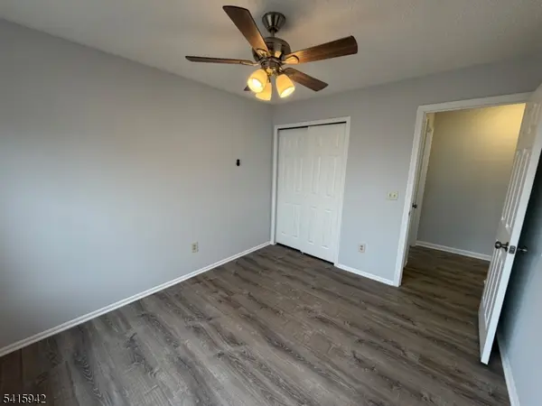 6 Nashville Ct, Tinton Falls Boro, NJ 07712