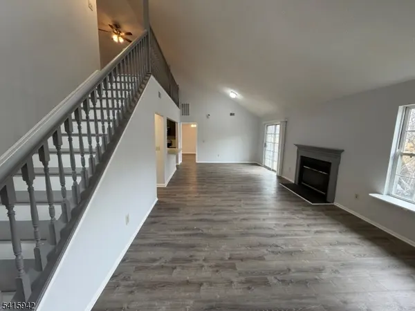 6 Nashville Ct, Tinton Falls Boro, NJ 07712