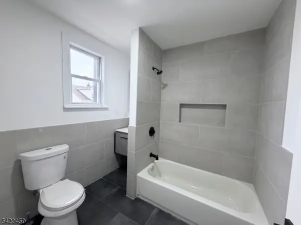 662 Selfmaster Pkwy, Union Twp., NJ 07083