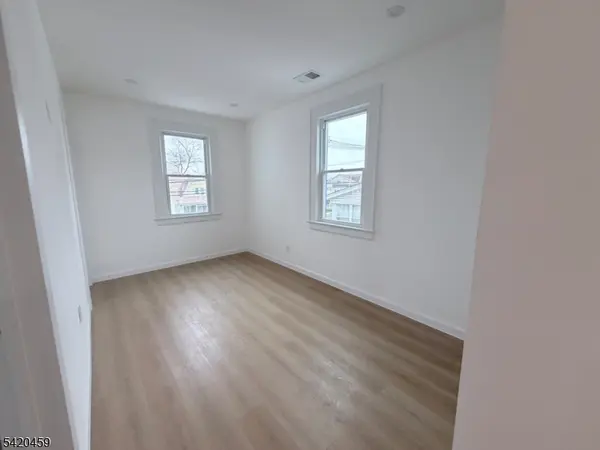 662 Selfmaster Pkwy, Union Twp., NJ 07083