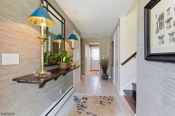 17 Seneca Ave, Rockaway Twp., NJ 07866