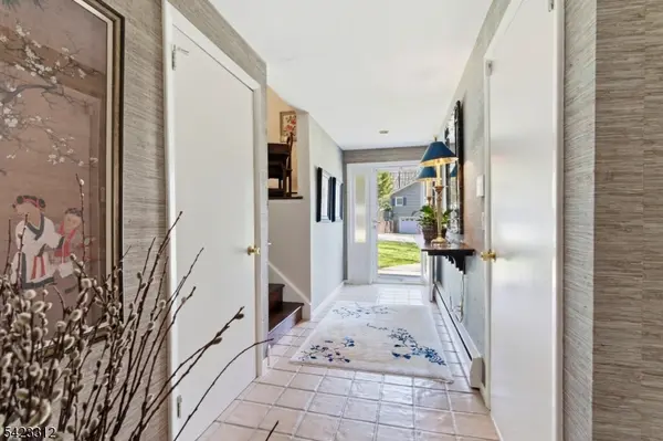 17 Seneca Ave, Rockaway Twp., NJ 07866